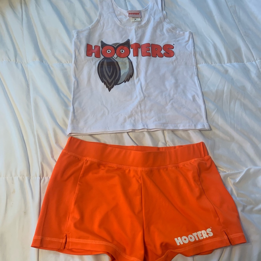 Hooters Halloween costume